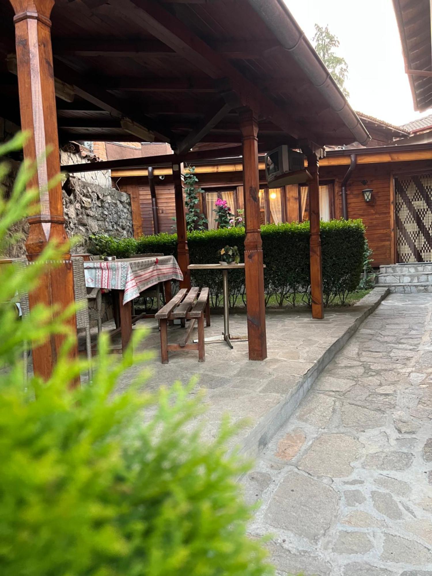 Guest House Roden Dom コプリフシティツァ エクステリア 写真