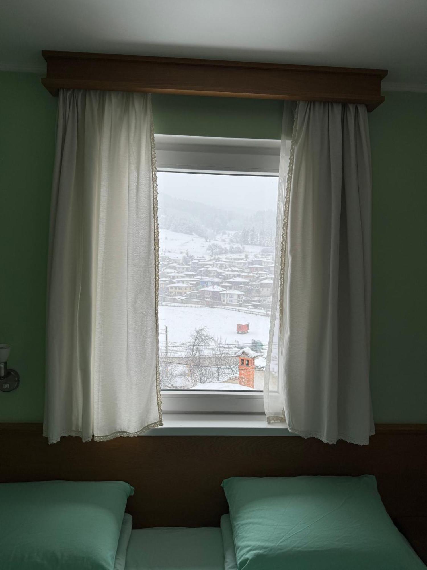 Guest House Roden Dom コプリフシティツァ エクステリア 写真